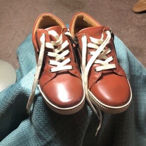 Born Paloma Sneakers size 7M